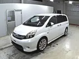2014 Toyota Isis Platana V Selection Blanc Pearl Van for sale, Japanese used car export - photo 1 of 5 | GULJI TRADERS
