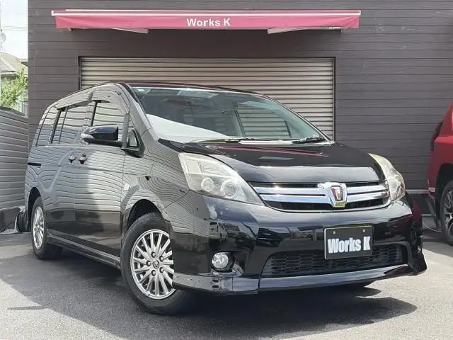 2014 Toyota Isis Platana - photo 1 2014 Toyota Isis Platana Black Van for sale, Japanese used car export | GULJI TRADERS