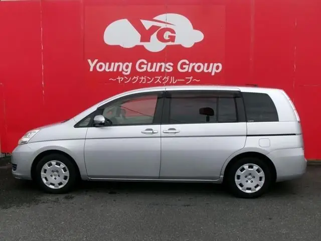 2014 Toyota Isis 1.8 L Welcab Passenger Seat Lift - photo 1 2014 Toyota Isis 1.8 L Welcab Passenger Seat Lift Silver Van for sale, Japanese used car export | GULJI TRADERS