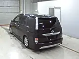 2015 Toyota Isis Platana V Selection Noir Black Van for sale, Japanese used car export - photo 4 of 5 | GULJI TRADERS