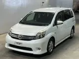 2015 Toyota Isis Platana Pearl Van for sale, Japanese used car export - photo 1 of 3 | GULJI TRADERS