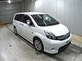 2016 Toyota Isis Platana V Selection Blanc Pearl Van for sale, Japanese used car export - photo 1 of 3 | GULJI TRADERS