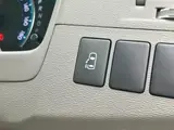 2016 Toyota Isis G Genuine Navigation/TV Smart Key Xenon Headlights Pearl Van for sale, Japanese used car export - photo 13 of 24 | GULJI TRADERS