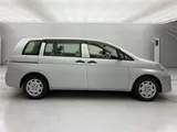 2017 Toyota Isis L_X Selection ★ Power Slide D Silver Van for sale, Japanese used car export - photo 6 of 15 | GULJI TRADERS