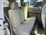 2017 Toyota Isis L_X Selection Silver Van for sale, Japanese used car export - photo 8 of 11 | GULJI TRADERS