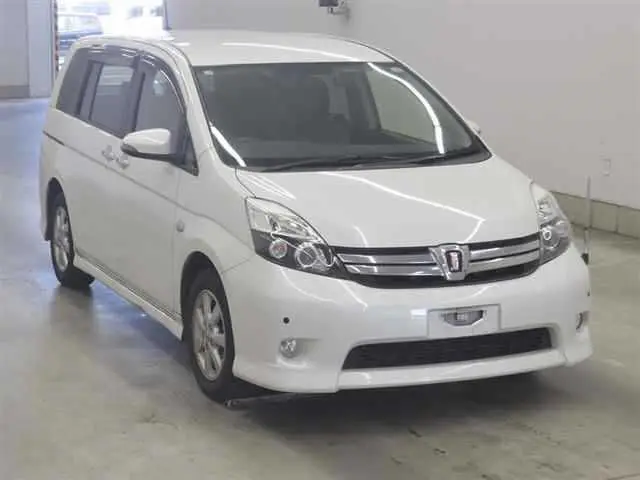 2017 Toyota Isis Platana V Selection - photo 1 2017 Toyota Isis Platana V Selection Pearl Van for sale, Japanese used car export - photo 1 of 11 | GULJI TRADERS