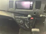 2017 Toyota Isis Platana V Selection Pearl Van for sale, Japanese used car export - photo 6 of 11 | GULJI TRADERS
