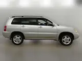2002 Toyota Kluger FOUR S Package Silver SUV for sale, Japanese used car export - photo 3 of 9 | GULJI TRADERS