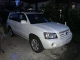 2004 Toyota Kluger 2.4S Pearl SUV for sale, Japanese used car export - photo 1 of 9 | GULJI TRADERS
