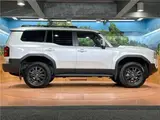 2025 Toyota Land Cruiser VX Pearl Jeep for sale, Japanese used car export - photo 20 of 30 | GULJI TRADERS