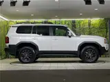 2025 Toyota Land Cruiser VX Pearl Jeep for sale, Japanese used car export - photo 8 of 30 | GULJI TRADERS