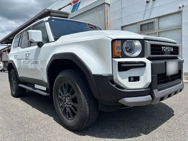 2026 Toyota Land Cruiser VX Toyota Teammate / Modellista Protector / Signature Illumination / Round Headlights - photo 1 2026 Toyota Land Cruiser VX Toyota Teammate / Modellista Protector / Signature Illumination / Round Headlights Pearl Jeep for sale, Japanese used car export - photo 1 of 65 | GULJI TRADERS