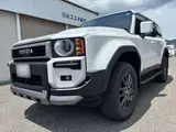 2026 Toyota Land Cruiser VX Toyota Teammate / Modellista Protector / Signature Illumination / Round Headlights Pearl Jeep for sale, Japanese used car export - photo 4 of 65 | GULJI TRADERS