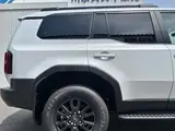 2026 Toyota Land Cruiser VX Toyota Teammate / Modellista Protector / Signature Illumination / Round Headlights Pearl Jeep for sale, Japanese used car export - photo 17 of 65 | GULJI TRADERS