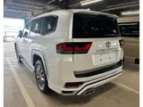 2026 Toyota Land Cruiser ZX Pearl Jeep for sale, Japanese used car export - photo 5 of 7 | GULJI TRADERS
