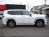 2026 Toyota Land Cruiser ZX Diesel Turbo Pearl Jeep for sale, Japanese used car export - photo 7 of 80 | GULJI TRADERS