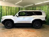 2026 Toyota Land Cruiser VX Pearl Jeep for sale, Japanese used car export - photo 17 of 30 | GULJI TRADERS