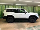 2026 Toyota Land Cruiser VX Pearl Jeep for sale, Japanese used car export - photo 25 of 30 | GULJI TRADERS