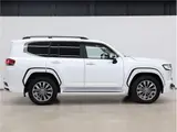 2026 Toyota Land Cruiser ZX White Jeep for sale, Japanese used car export - photo 13 of 43 | GULJI TRADERS