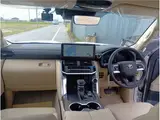 2026 Toyota Land Cruiser Rear entertainment system / Cool box / Modellista / ZX Pearl Jeep for sale, Japanese used car export - photo 3 of 32 | GULJI TRADERS