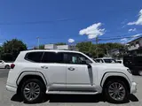 2026 Toyota Land Cruiser ZX 4WD White Jeep for sale, Japanese used car export - photo 10 of 24 | GULJI TRADERS