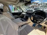 2026 Toyota Land Cruiser ZX 4WD White Jeep for sale, Japanese used car export - photo 20 of 24 | GULJI TRADERS