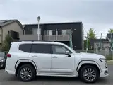 2026 Toyota Land Cruiser ZX 4WD White Jeep for sale, Japanese used car export - photo 13 of 24 | GULJI TRADERS
