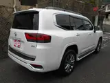 2026 Toyota Land Cruiser 3.3 ZX 5 people Pearl Jeep for sale, Japanese used car export - photo 6 of 21 | GULJI TRADERS