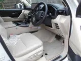 2026 Toyota Land Cruiser 3.3 ZX 5 people Pearl Jeep for sale, Japanese used car export - photo 10 of 21 | GULJI TRADERS