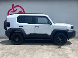 2026 Toyota Land Cruiser FJ VX One Owner Pearl Jeep for sale, Japanese used car export - photo 5 of 38 | GULJI TRADERS