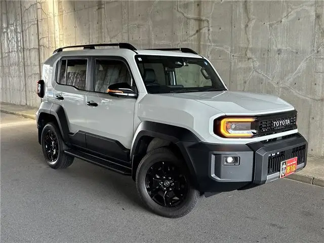 2026 Toyota Land Cruiser FJ VX - photo 1 2026 Toyota Land Cruiser FJ VX White Jeep for sale, Japanese used car export - photo 1 of 53 | GULJI TRADERS
