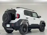 2026 Toyota Land Cruiser FJ VX White Jeep for sale, Japanese used car export - photo 22 of 24 | GULJI TRADERS