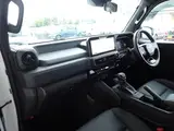 2026 Toyota Land Cruiser FJ VX Part-time 4WD Pearl Jeep for sale, Japanese used car export - photo 12 of 24 | GULJI TRADERS