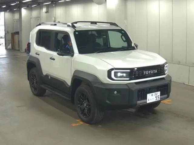 2026 Toyota Land Cruiser FJ Land Cruiser FJ VX - photo 1 2026 Toyota Land Cruiser FJ Land Cruiser FJ VX Pearl Jeep for sale, Japanese used car export - photo 1 of 3 | GULJI TRADERS