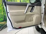 2023 Toyota Land Cruiser Prado TX L Package Pearl Jeep for sale, Japanese used car export - photo 11 of 30 | GULJI TRADERS