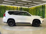 2023 Toyota Land Cruiser Prado TX L Package Matte Black Edition Pearl Jeep for sale, Japanese used car export - photo 27 of 30 | GULJI TRADERS