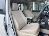 2023 Toyota Land Cruiser Prado TX L Package Pearl Jeep for sale, Japanese used car export - photo 22 of 30 | GULJI TRADERS