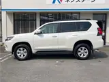 2023 Toyota Land Cruiser Prado TX L Package Pearl Jeep for sale, Japanese used car export - photo 25 of 30 | GULJI TRADERS