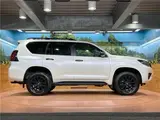 2023 Toyota Land Cruiser Prado TX L Package Matte Black Edition Pearl Jeep for sale, Japanese used car export - photo 16 of 30 | GULJI TRADERS