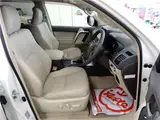 2023 Toyota Land Cruiser Prado TX L Package ☆ Sunroof ☆ 7-seater Pearl Jeep for sale, Japanese used car export - photo 23 of 32 | GULJI TRADERS