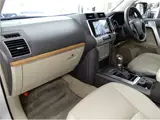 2023 Toyota Land Cruiser Prado TX L Package ☆ Sunroof ☆ 7-seater Pearl Jeep for sale, Japanese used car export - photo 26 of 32 | GULJI TRADERS