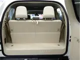 2023 Toyota Land Cruiser Prado TX L Package ☆ Sunroof ☆ 7-seater Pearl Jeep for sale, Japanese used car export - photo 30 of 32 | GULJI TRADERS