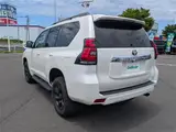 2023 Toyota Land Cruiser Prado TX L Package 4WD Pearl Jeep for sale, Japanese used car export - photo 2 of 24 | GULJI TRADERS