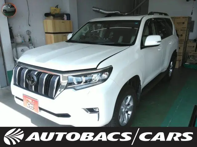 2023 Toyota Land Cruiser Prado 2700 TX 5-door 6FAT 4WD 5-seater - photo 1 2023 Toyota Land Cruiser Prado 2700 TX 5-door 6FAT 4WD 5-seater Pearl Jeep for sale, Japanese used car export - photo 1 of 24 | GULJI TRADERS