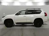2023 Toyota Land Cruiser Prado TXL Package Matte Bra 4WD Pearl Jeep for sale, Japanese used car export - photo 4 of 12 | GULJI TRADERS