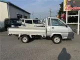 2005 Toyota Liteace Truck DX ★ Three-way opening ★ Air conditioning ★ Power steering Silver Truck for sale, Japanese used car export - photo 2 of 53 | GULJI TRADERS