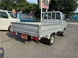 2005 Toyota Liteace Truck DX ★ Three-way opening ★ Air conditioning ★ Power steering Silver Truck for sale, Japanese used car export - photo 3 of 53 | GULJI TRADERS