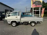 2005 Toyota Liteace Truck DX ★ Three-way opening ★ Air conditioning ★ Power steering Silver Truck for sale, Japanese used car export - photo 6 of 53 | GULJI TRADERS