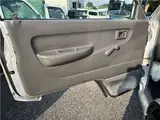 2005 Toyota Liteace Truck DX ★ Three-way opening ★ Air conditioning ★ Power steering Silver Truck for sale, Japanese used car export - photo 30 of 53 | GULJI TRADERS