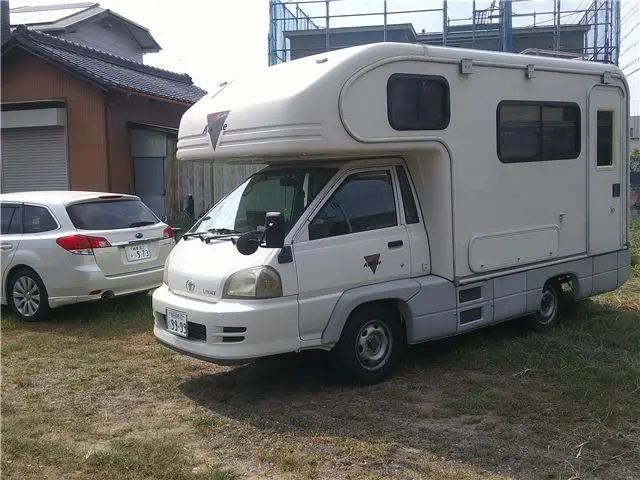 2005 Toyota Liteace Truck DX Camping - photo 1 2005 Toyota Liteace Truck DX Camping White Truck for sale, Japanese used car export - photo 1 of 45 | GULJI TRADERS